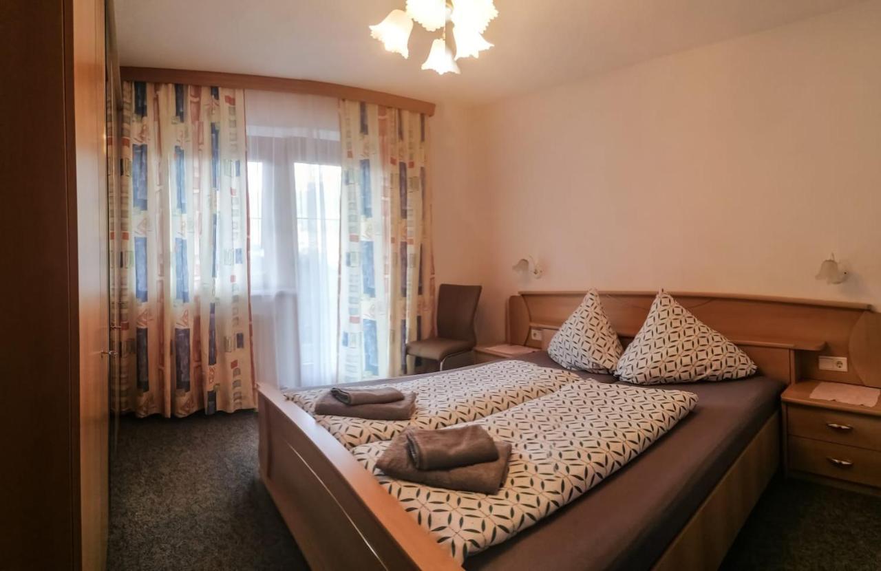 Schultes Evelyn Apartment Jerzens Bagian luar foto